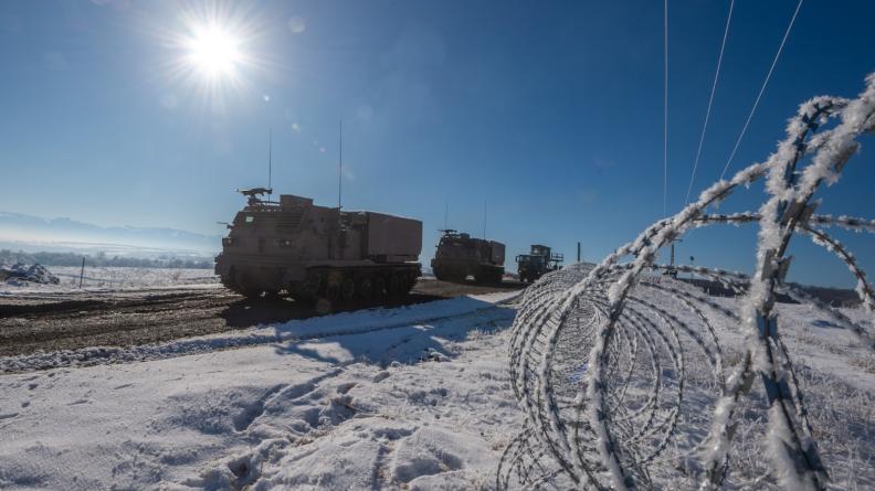 Le bataillon multinational conduit un exercice de déploiement d’envergure dans les Carpates