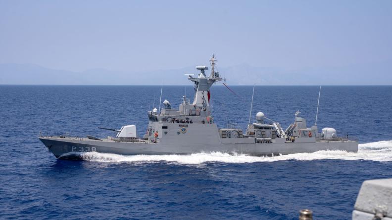 Patrouilles conjointes avec le bâtiment lance-missile de la Marine turque Bora