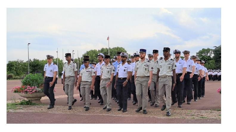 Cérémonie militaires des élèves infirmiers de 3e année - EMSLB 