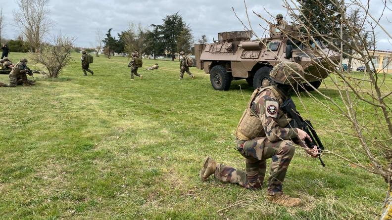 Ateliers de formation et démonstraitons grandeur nature de sauvetage au combat