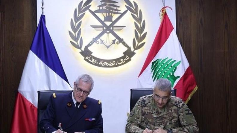 Le MGA Gacques Margery, directeur central du SSA et le général Dany Bcherrawy @LebarmyOfficial