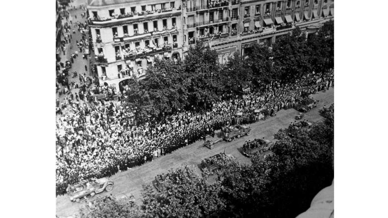 Libération de Paris. Les chars de Leclerc.