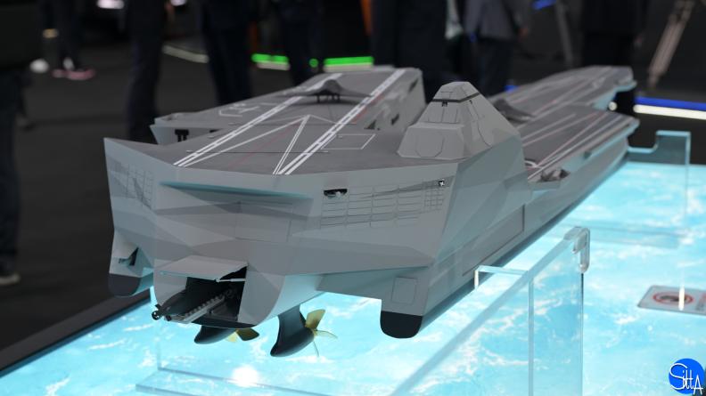Le navire porte-drones Ghost Commander