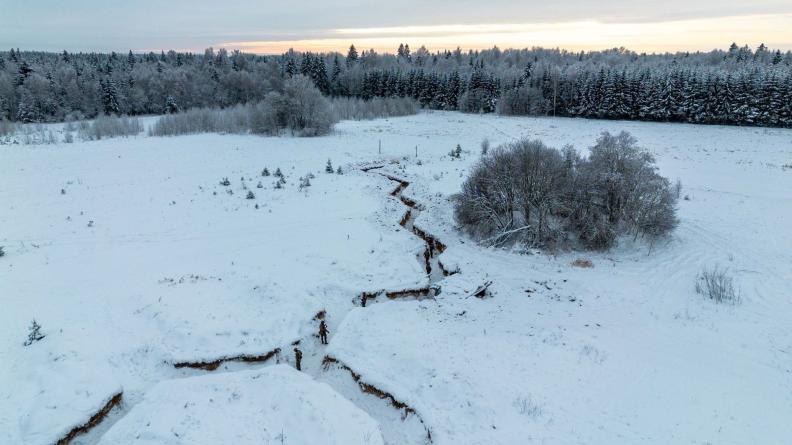 Les tranchées dans la neige lors de l'exercice FROZEN HAMMER 2023 : Mission LYNX 18 