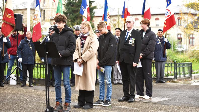Intervention de lycéens mosellans lors d’une cérémonie