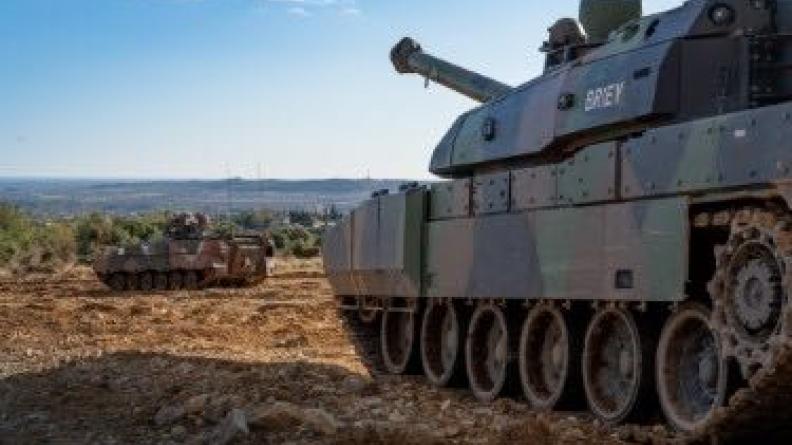 Le Leclerc en action sur les terrains grecs