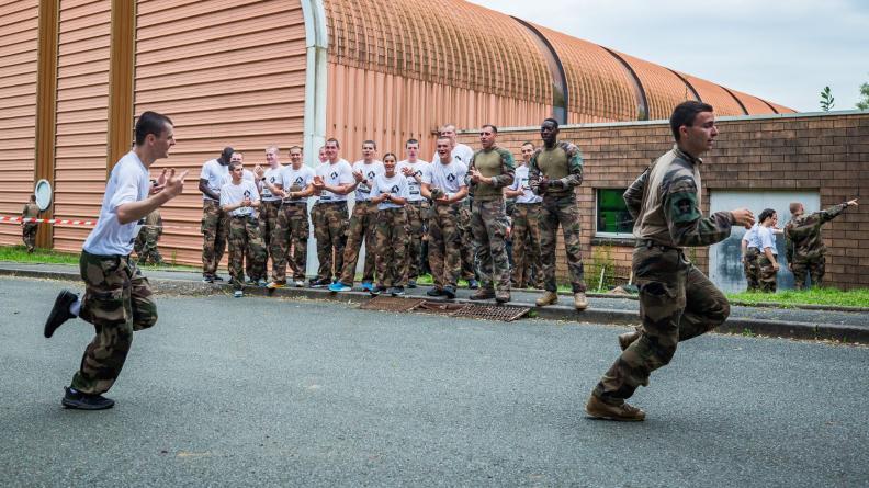 Moment de cohésion lors du challenge Terre Jeunesse 
