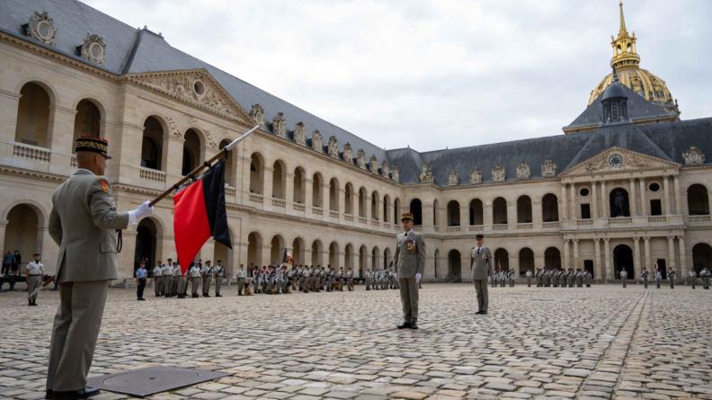 La création de la brigade du génie sous le dôme des Invalides