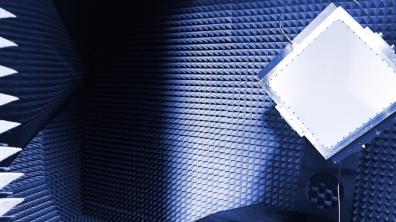 Antenne Greenerwave sous test dans la base compacte de mesure de Greenerwave