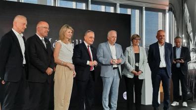 Remise de la Médaille de l'innovation CNRS 2022 au docteur Spitzer