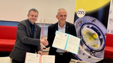 Signature de l'accord de coopération entre l'AID et le CNRS