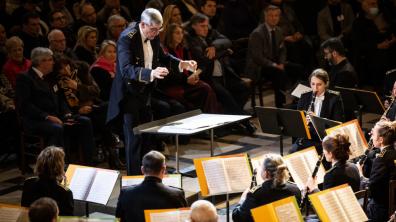 La musique de l'Air et de l'Espace en représentation à l'église de la Madelaine, le 15 décembre 2022