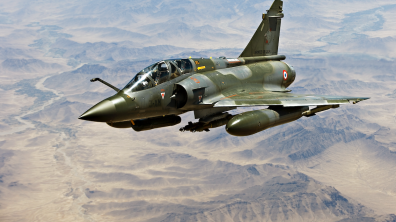 Un mirage 2000 D de l'escadron 3/3 "Ardennes" dans le ciel de l'Afghanistan