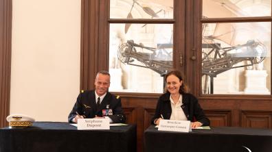 Le GDA Stéphane Dupont et Mme Bénédicte Fauvarque-Cosson signent la convention CNAM - CESA