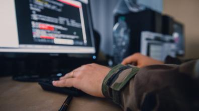 Cybercombattante du COMCYBER