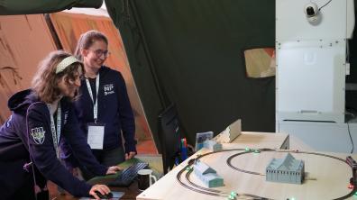 Etudiantes lors de l'exercice Cyber Humanum Est