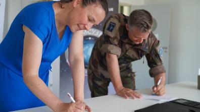 Signature de la convention de partenariat entre l'ISTIC et le COMCYBER