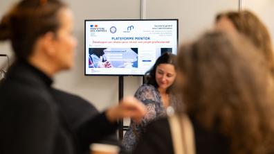 Le parcours de formation digitale "Développer son réseau pour réussir son projet professionnelle"