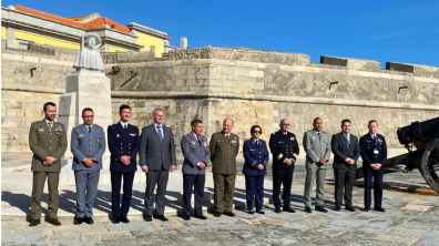 Les chefs de délégation du 37ième Comité Directeur du 5+5 et le Secrétaire Permanent.