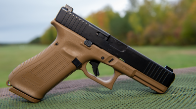 Un pistolet semi-automatique
