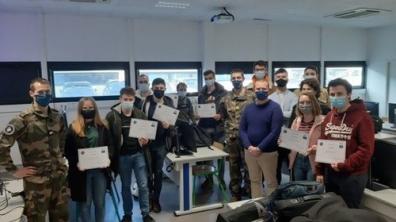 Dans chacune des écoles, les élèves ont ainsi dû se constituer en groupe d’intervention cyber