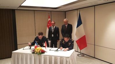 La France et Singapour signent un accord mutuel de soutien logistique pour renforcer leur coopératio