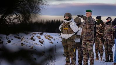 Le chef d’état-major des Armées en visite aux forces déployées en Estonie et en Lituanie