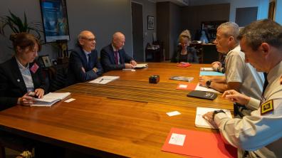 Le CEMA rencontre le chef de la délégation régionale du CICR en France