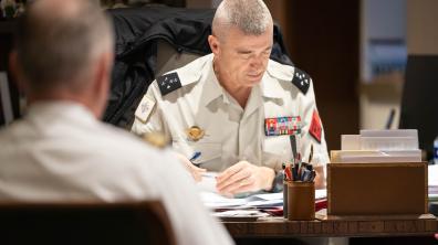 Le chef d’état-major des armées s’entretient avec le président du comité militaire de l’OTAN