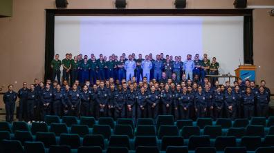 Photo de groupe avec l'EVAAE
