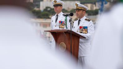 Akila : le commandant du GAN met à l’honneur les marins du porte-avions Charles de Gaulle 