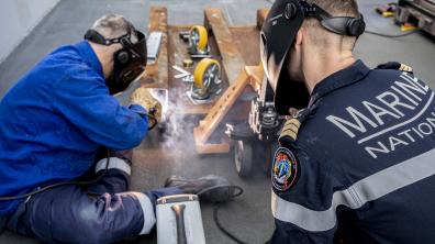Clemenceau 25 – Le groupe aéronaval renforce sa capacité de maintenance au plus près du besoin
