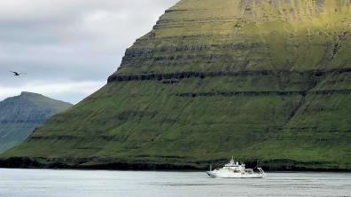 BHO dans fjord Djupini