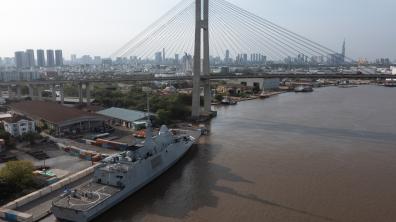 CLEMENCEAU 25 – Une frégate multi-missions du groupe aéronaval fait escale à Hô Chi Minh