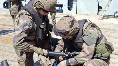L’équipe de visite de l’Amiral Ronarc’h en pleine préparation opérationnelle