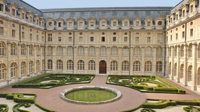 Cloître e l'Ecole du Val-de-Grâce