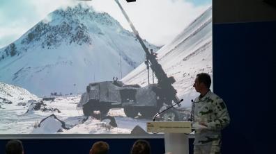 Le colonel Gaëtan Dubois, commandant de l’École militaire de haute montagne, lors du point presse.