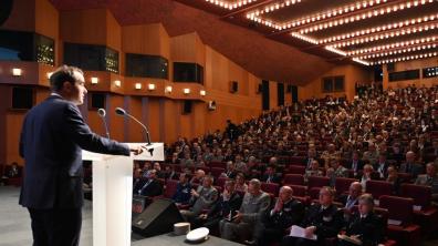 Sébastien Lecornu lors du discours d'ouverture du sommet dédié à l'IA, de défense, le 10 février.