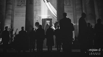 Panthéonisation de Jean Moulin : cortège rue Soufflat et arrivée des cendres au Panthéon