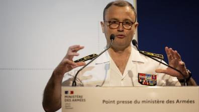 Vice-amiral Slaars, sous-chef d'état-major « opérations aéronavales » de l'état-major de la Marine.
