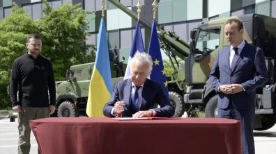 Signature d’une lettre d’intention en présence de Volodymyr Zelensky et de Sébastien Lecornu  