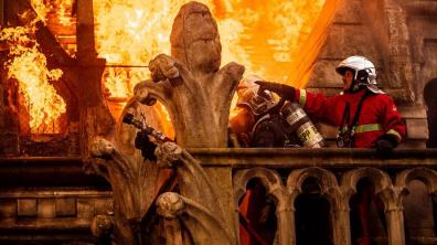Image du film Notre-Dame Brûle qui sort le 16 mars au cinéma