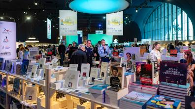 un stand au Festival du Livre de Paris