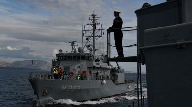 Fin de l’exercice STEADFAST DART 25 pour le chasseur de mines tripartite Capricorne