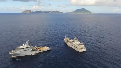 Le BSAOM Dumont d’Urville s’entraine avec la Marine néerlandaise