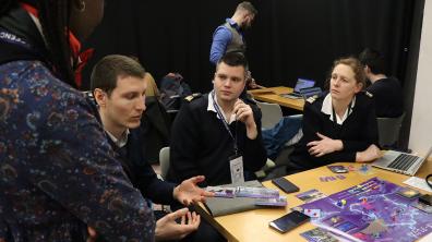 Jeux de plateau immersifs pour mettre en lumière les défis de la médecine militaire