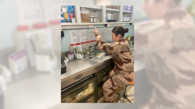 Célia, technicienne vétérinaire militaire au 22e groupe vétérinaire de Bordeaux