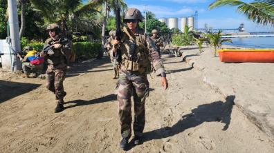 Débarquement sur la plage depuis les aéroglisseurs Américain LCAC, phase de combat.