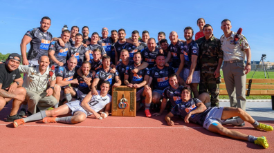 L'équipe de France militaire de rugby championne de France.