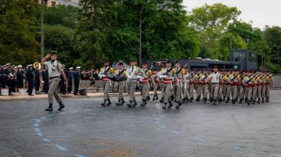 Répition du défilé du 14 juillet du  RMT sur l'avenue Foch.